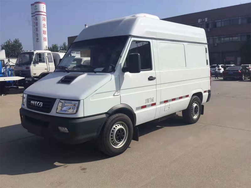 依维柯得意V35冷藏车(容积4.9方)