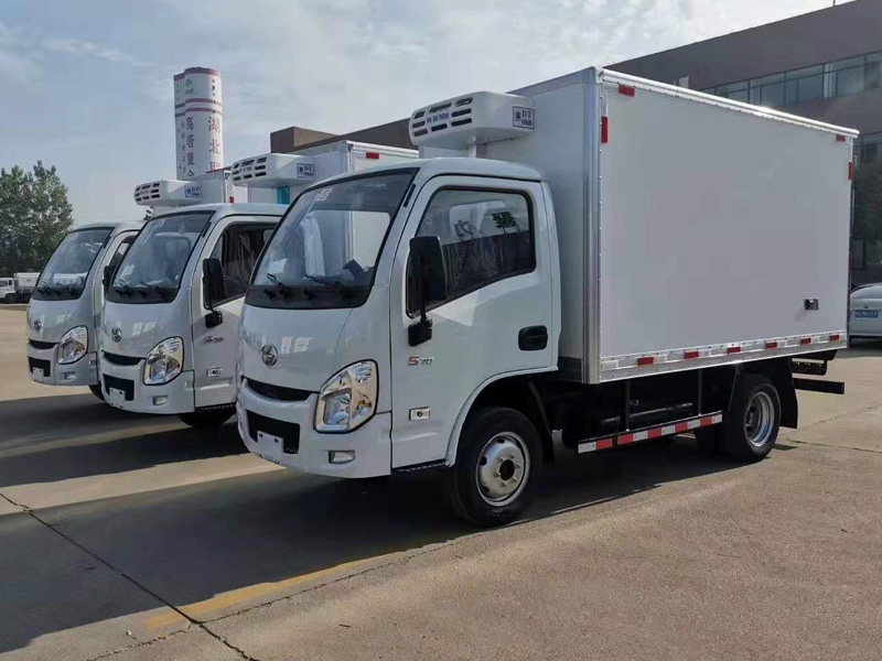 国六跃进小福星冷藏车（厢长3.2米）